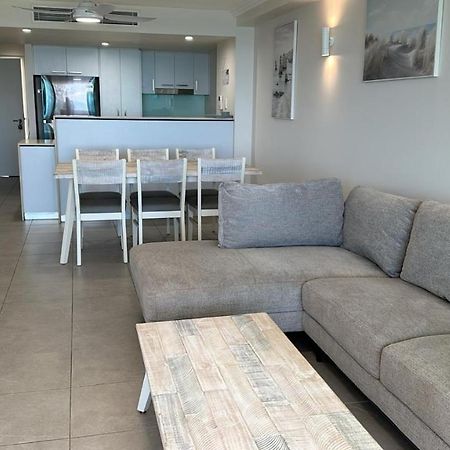 Dwell @ 22, Oceanfront Apartment Bargara Ngoại thất bức ảnh