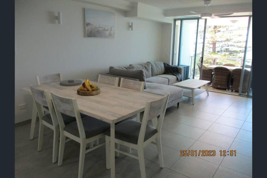 Dwell @ 22, Oceanfront Apartment Bargara Ngoại thất bức ảnh